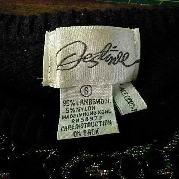 Vintage‎ wool black sweater with gold lace size small - Picture 5 of 5